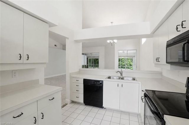 8080 Breton CIR, Fort Myers, FL 33912