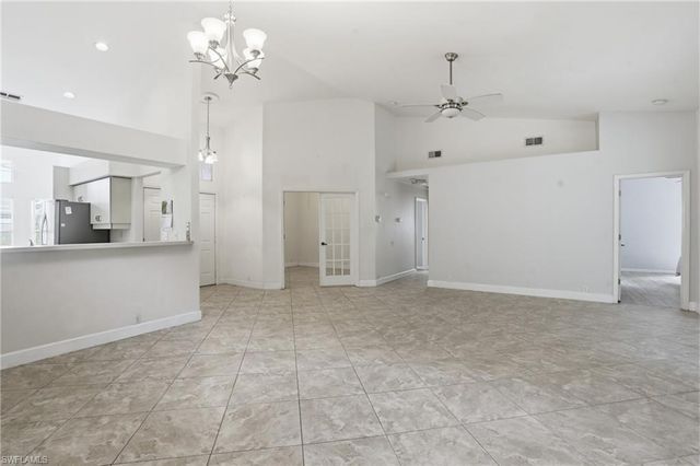 8080 Breton CIR, Fort Myers, FL 33912