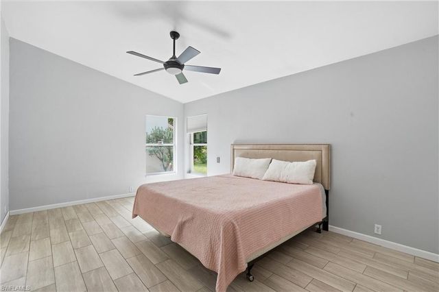 8080 Breton CIR, Fort Myers, FL 33912