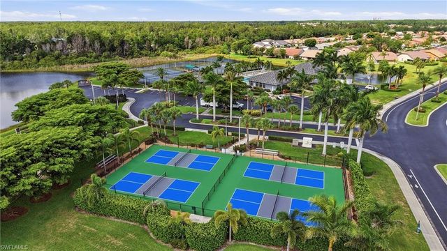 8080 Breton CIR, Fort Myers, FL 33912