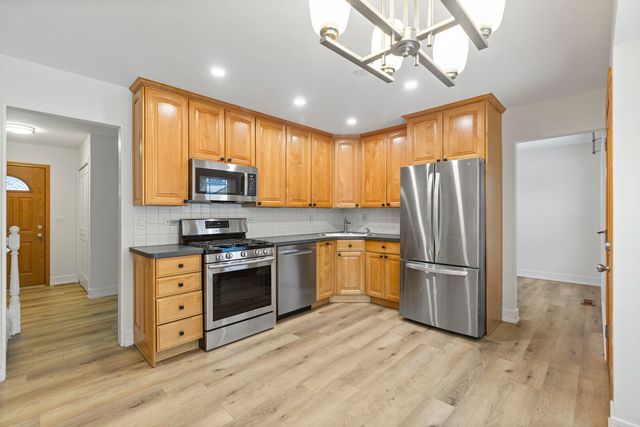 2643 N Prindle Avenue, Arlington Heights, IL 60004