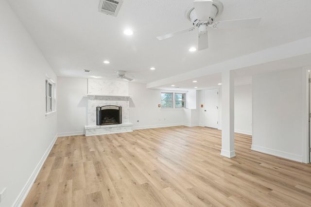 2643 N Prindle Avenue, Arlington Heights, IL 60004