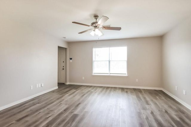 28923 Village Creek Loop, Spring, TX 77386