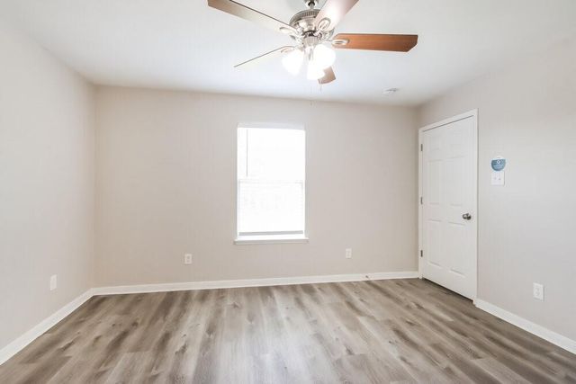 28923 Village Creek Loop, Spring, TX 77386