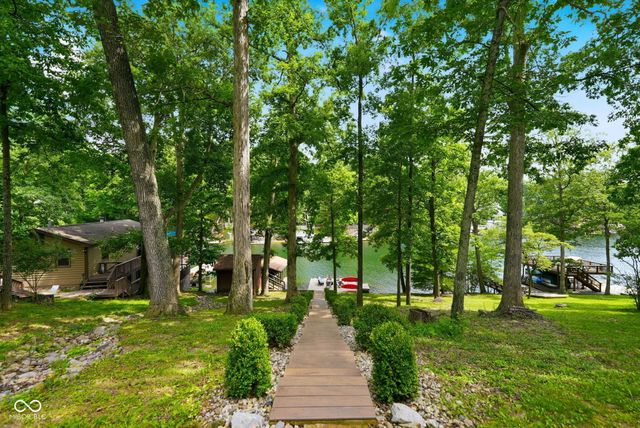 7215 Lion Drive, Nineveh, IN 46164