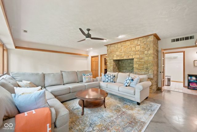 7215 Lion Drive, Nineveh, IN 46164