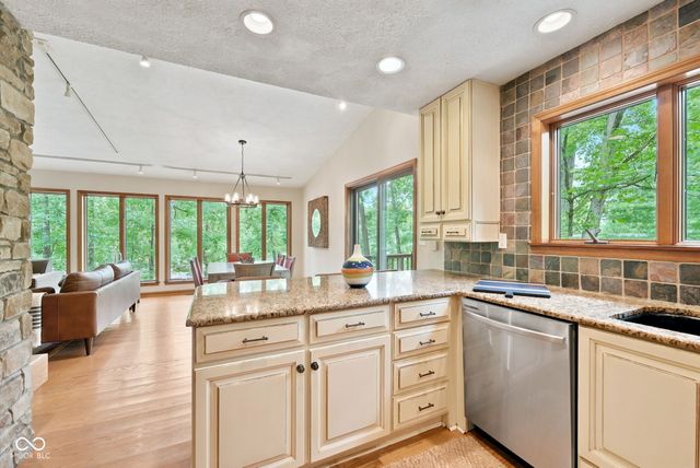 7215 Lion Drive, Nineveh, IN 46164