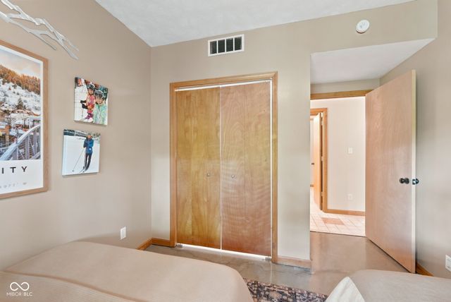 7215 Lion Drive, Nineveh, IN 46164