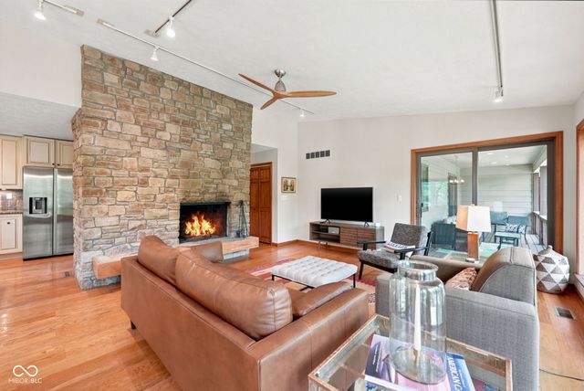 7215 Lion Drive, Nineveh, IN 46164