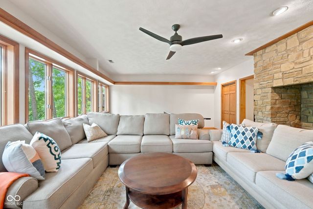 7215 Lion Drive, Nineveh, IN 46164