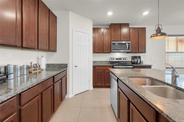 2948 CREST DRIVE, Kissimmee, FL 34744