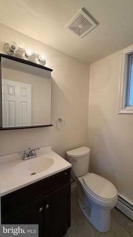 3914 FINDLEY RD, Woodbridge, VA 22193