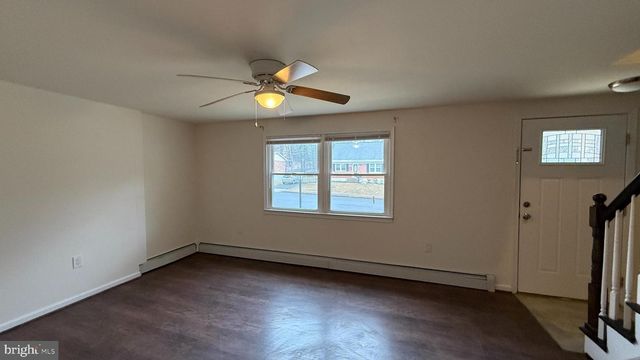 3914 FINDLEY RD, Woodbridge, VA 22193