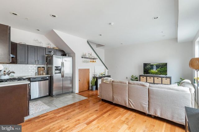 1605 RIDGE AVE, Philadelphia, PA 19130