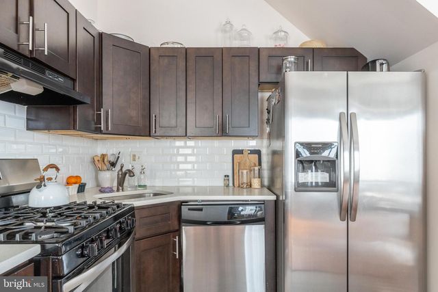 1605 RIDGE AVE, Philadelphia, PA 19130