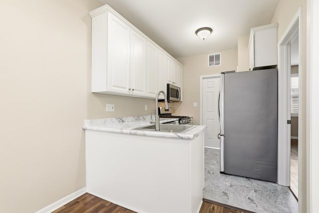 2921 Clough Avenue, Highland, IN 46322