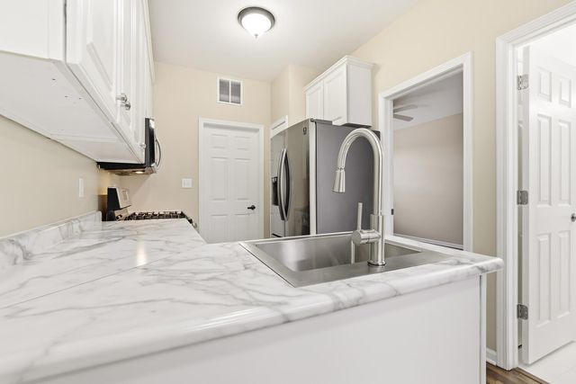 2921 Clough Avenue, Highland, IN 46322