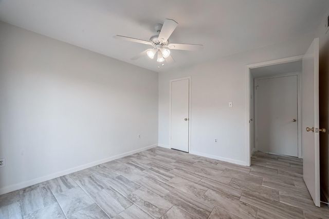 250 W El Dorado Boulevard 207, Houston, TX 77598