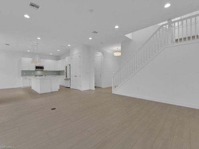20581 Fair Oak LN, Estero, FL 33928