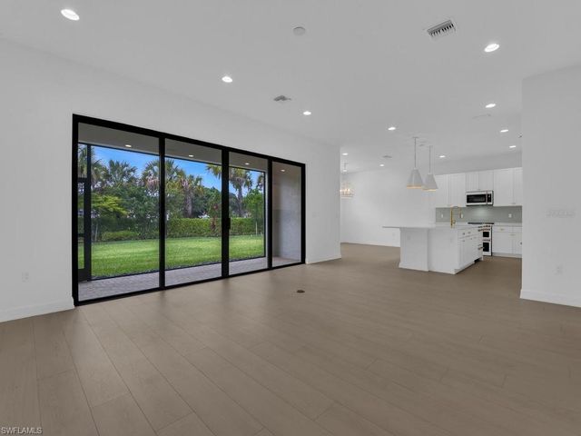 20581 Fair Oak LN, Estero, FL 33928