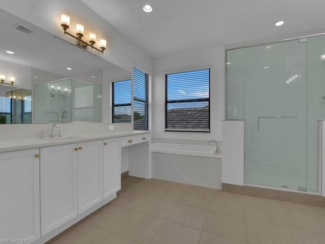 20581 Fair Oak LN, Estero, FL 33928