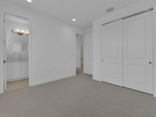 20581 Fair Oak LN, Estero, FL 33928