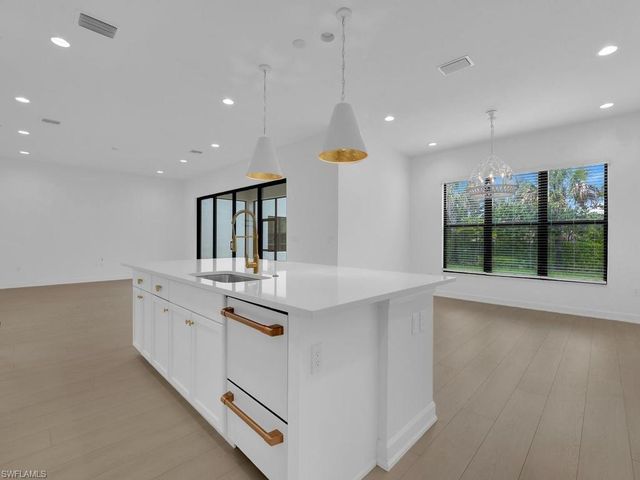 20581 Fair Oak LN, Estero, FL 33928