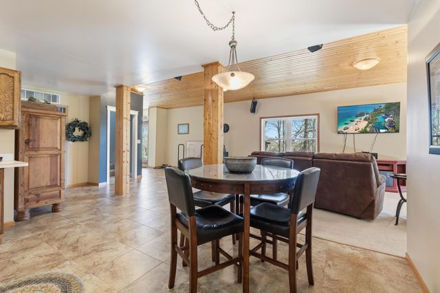 3015 Valleywood Drive SW, Rochester, MN 55902