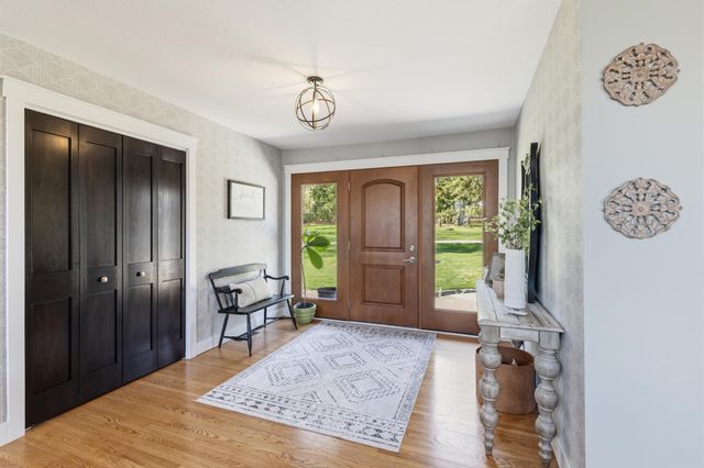 3015 Valleywood Drive SW, Rochester, MN 55902