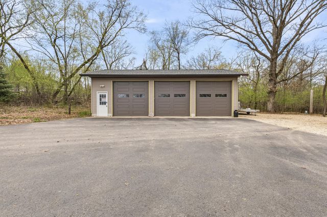 3015 Valleywood Drive SW, Rochester, MN 55902