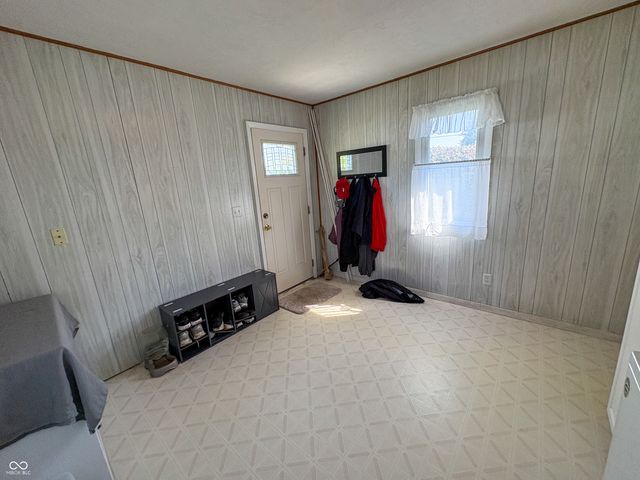 2334 S B Street, Elwood, IN 46036