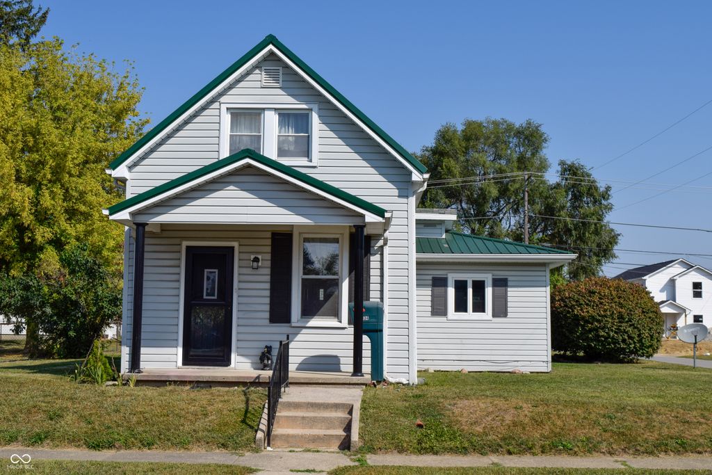 2334 S B Street, Elwood, IN 46036
