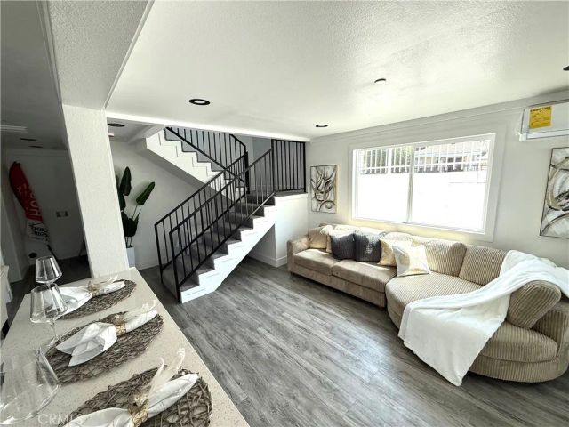 1677 E Imperial, Los Angeles, CA 90059