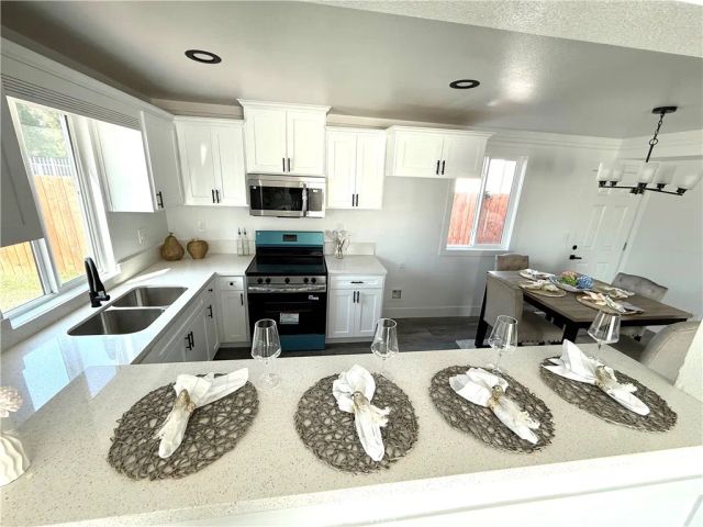 1677 E Imperial, Los Angeles, CA 90059