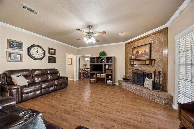 214 Tudor Court, Deer Park, TX 77536