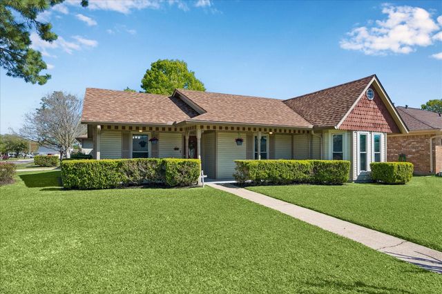 214 Tudor Court, Deer Park, TX 77536