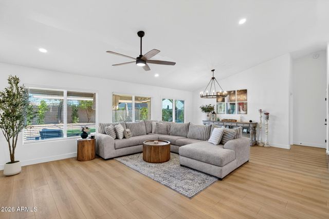2313 E CORTEZ Drive, Gilbert, AZ 85234