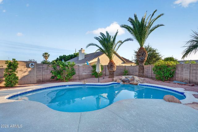 2313 E CORTEZ Drive, Gilbert, AZ 85234