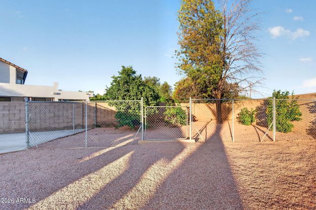 2313 E CORTEZ Drive, Gilbert, AZ 85234