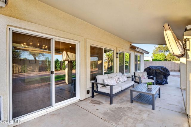 2313 E CORTEZ Drive, Gilbert, AZ 85234