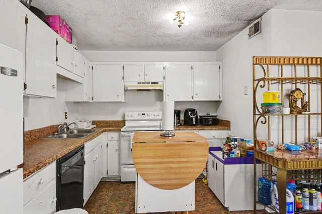 821 Netherlands Dr, Hermitage, TN 37076