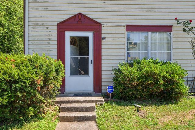 821 Netherlands Dr, Hermitage, TN 37076
