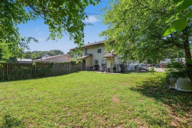 821 Netherlands Dr, Hermitage, TN 37076