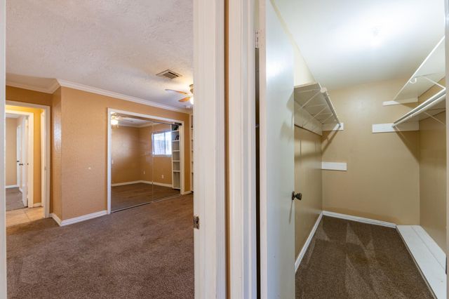 6030 Gallant Forest Drive, Houston, TX 77088