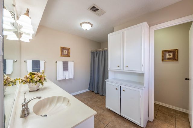 6030 Gallant Forest Drive, Houston, TX 77088