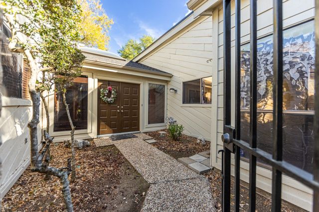 6030 Gallant Forest Drive, Houston, TX 77088