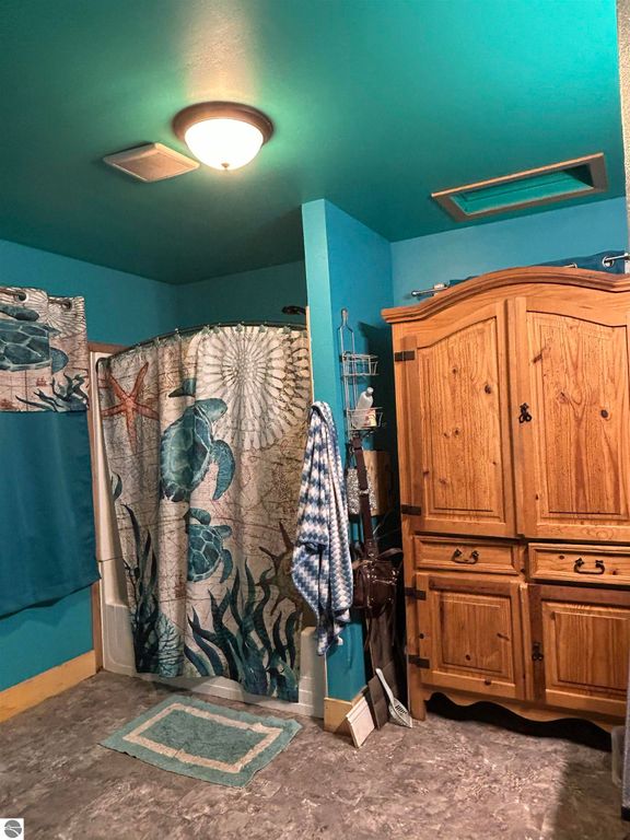 Image 11 of property listing at 110 N Grover Avenue, Alma, MI 48801