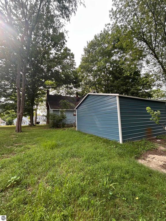 Image 22 of property listing at 110 N Grover Avenue, Alma, MI 48801