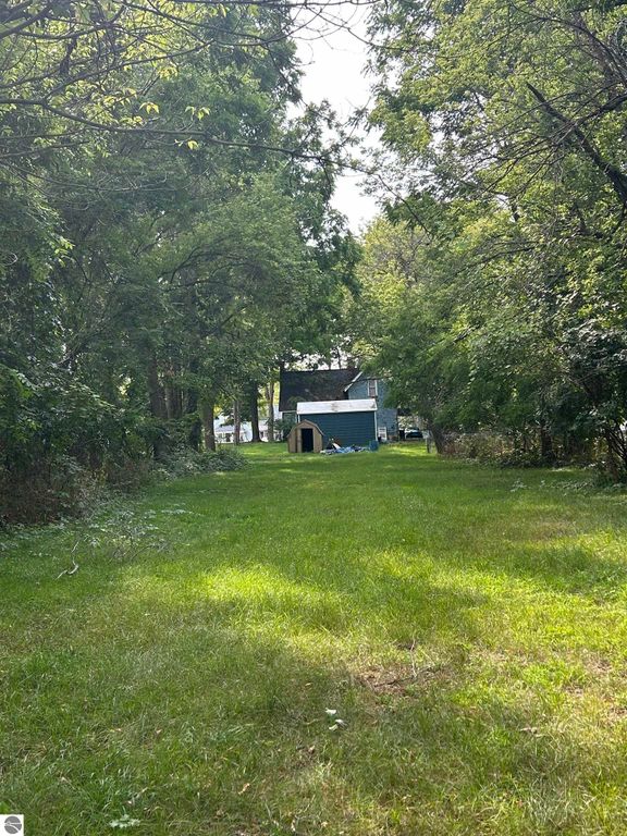 Image 23 of property listing at 110 N Grover Avenue, Alma, MI 48801