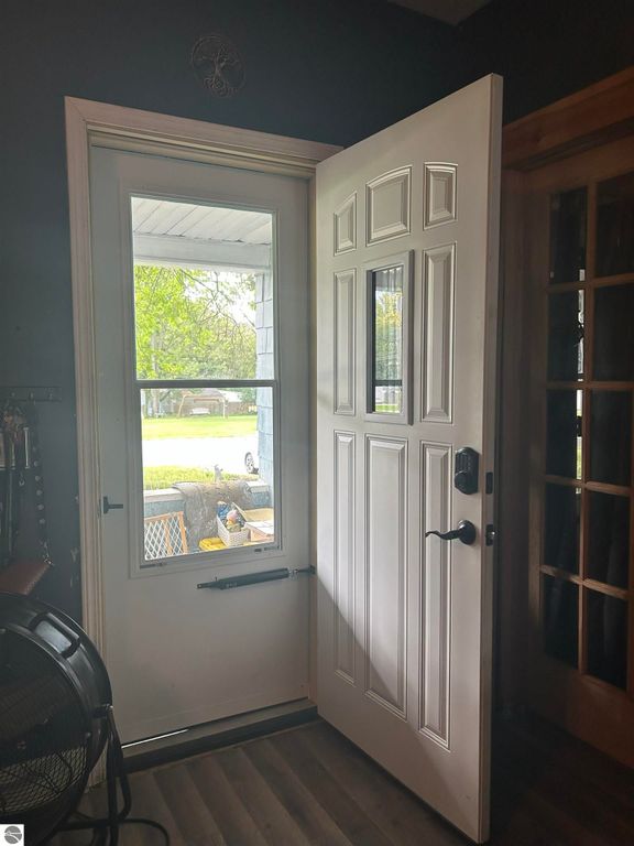 Image 7 of property listing at 110 N Grover Avenue, Alma, MI 48801
